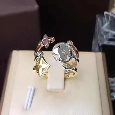 

Wholesale top qoaulity titanium steel hollow four leaf clover rings for women three pieces open party jewelry