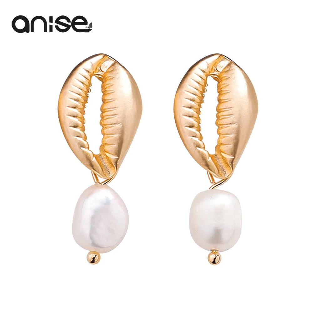 

Women's Fashion New Shell Stud Earrings Retro Gold Conch Earring Irregular Imitation Pearl Earrings Jewelry Beach Wind