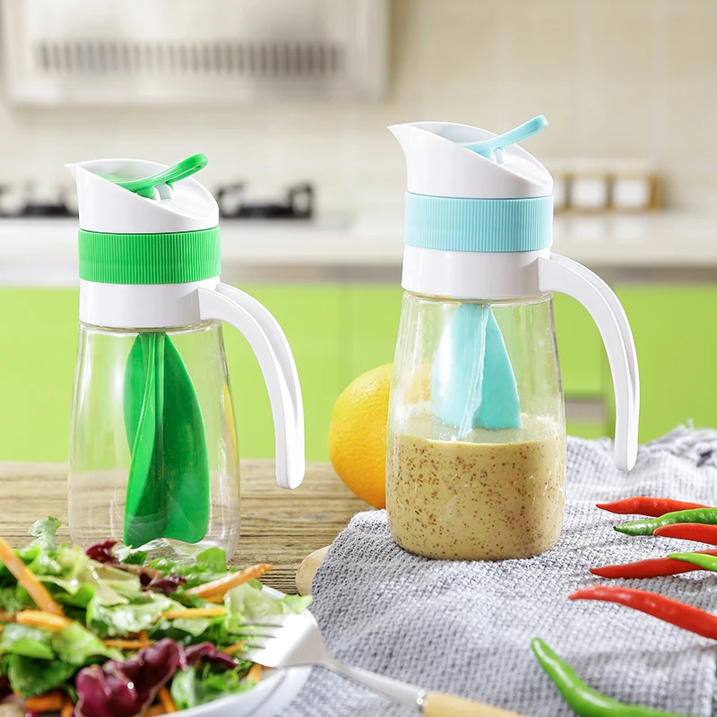 

050 Kitchen mixing cup salad juice bottle with manual salad dressing gravy boats 18.5*7.5cm