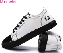 New Classic Men Canvas Skateboarding Shoes Outdoor Breathable Comfortable Non-slip Men Sneakers Balance Light Sports Shoes