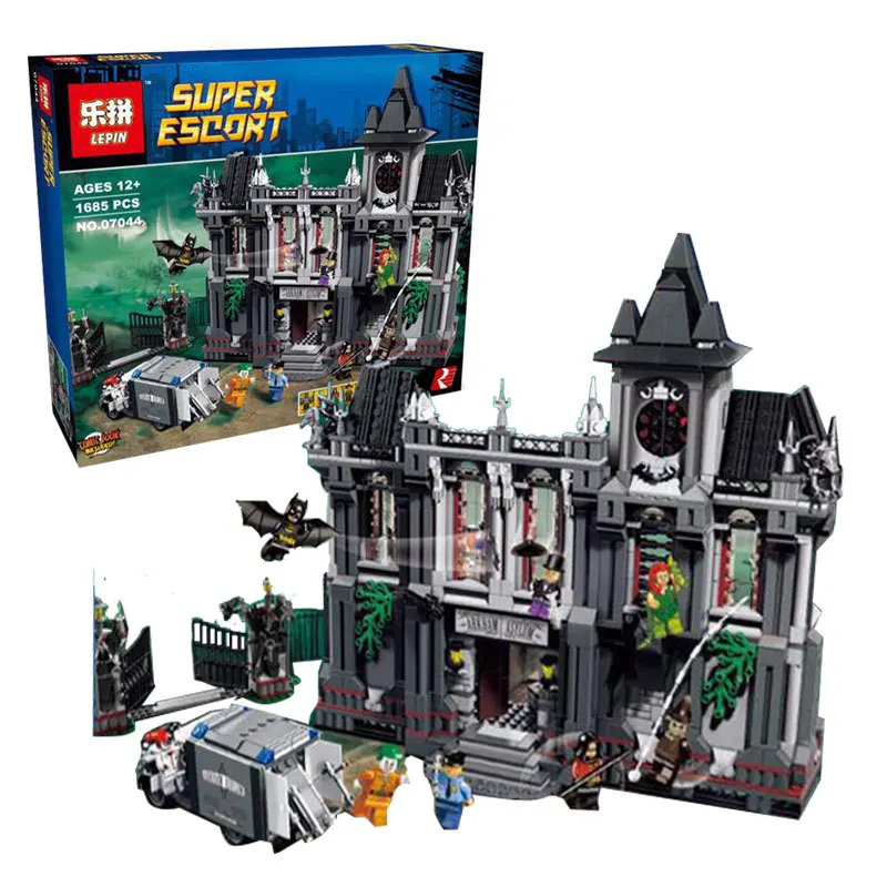 

Love.thankyou 07044 1685Pcs Super Hero Series The Batman Asylums Set Children Educational Building Blocks Bricks Toys Gift 10937