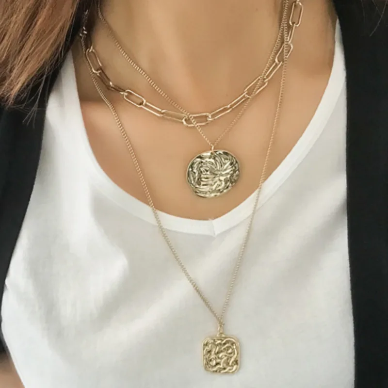 

WKOUD EAM Jewelry / 2019 New Fashion Metal Portrait Round Pendant Multi-layer Necklace Temperament Women's Accessories S#N540