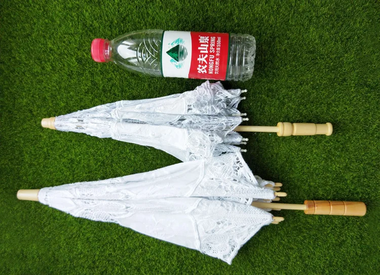 Wedding bride lace umbrella white wooden handle the creative process umbrella umbrella shooting props wedding wedding decoration