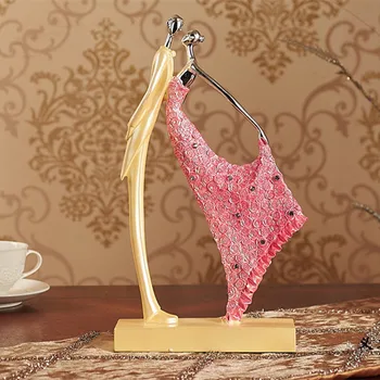

1PC European Style Resin Lover Dancing People Figurines Home Dolls Decoration,Sweet Statue Ornament for Home decor