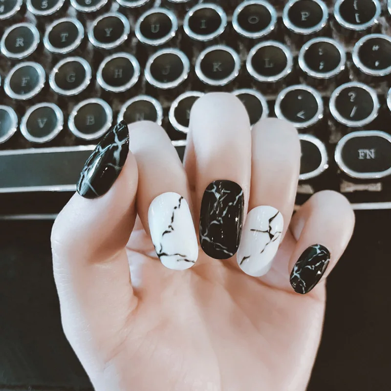 24 шт Длинные накладные ногти для женщин Мода девушки поддельные ногти с клеем блестящий белый черный мрамор дизайн Искусственные ногти искусство советы