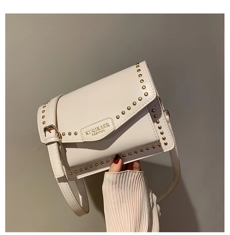 

Casual simple wild rivet handbag Fashion one-shoulder small square bag 2019 new texture messenger bag