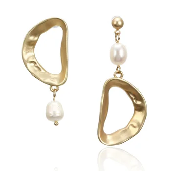 

2020 Sale Earing Aretes Oorbellen Fashion Geometric Design Of Korea East Gate Asymmetric Earrings Irregular Metal Graphic Pearl