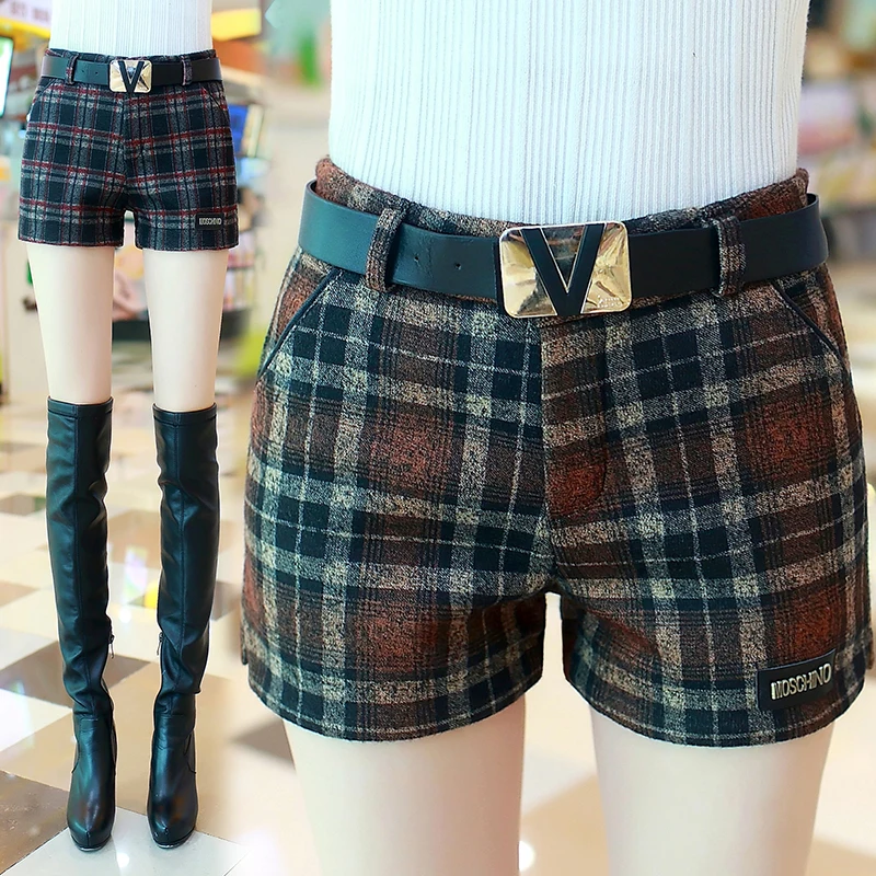 Woolen shorts female autumn and winter models 2018 new wear large autumn wild plus size slim plaid wide leg boots Woolen shorts female autumn and winter models 2018 new wear large autumn wild plus size slim plaid wide leg boots