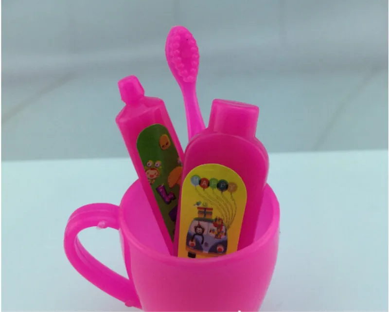 

4 Pcs/ Set Rose Fuchsia Toothpaste Tube Toothbrush Bathroom Accessories for Barbie Girls Gifts Wholesale and Retail