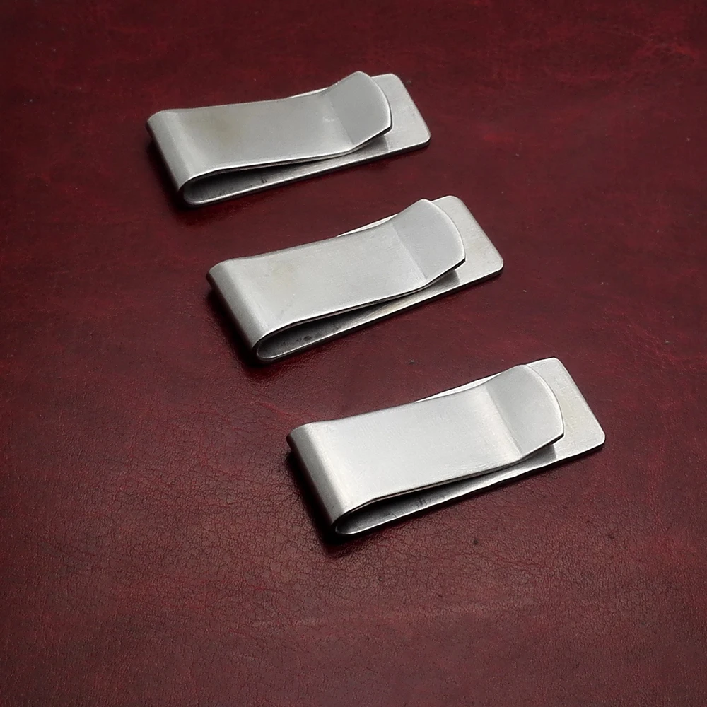 

Customized dollar clips with your text words for personalized grommsmen and bridesmaid favors wedding guest gifts