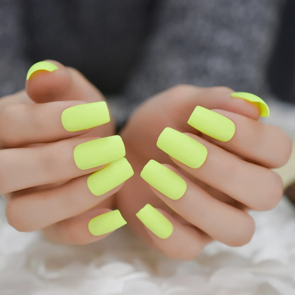 Квадратные матовые ногти Chartreuse среднее лимонное масло искусственные с клейким