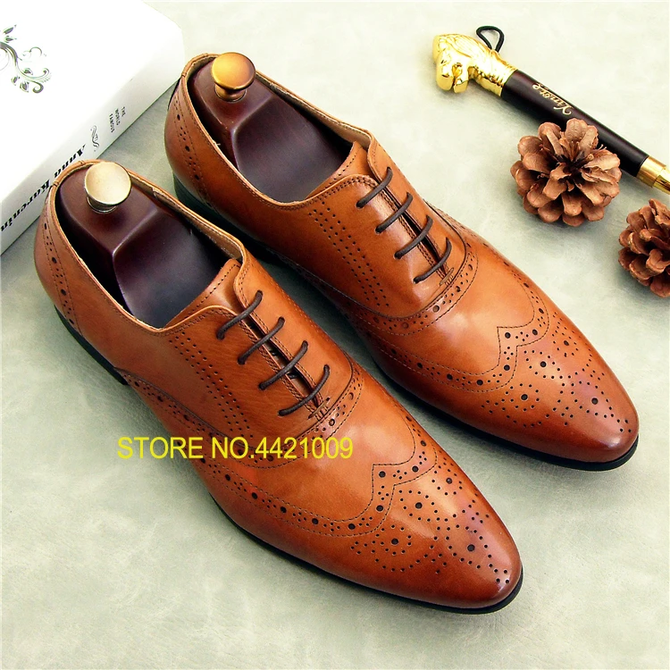 

Carved Men Genuine Leather Oxfords 2018 Male Fashion Spring Pointed Toe Lace Up Black Brown Dress Shoes Sapatos Hombre