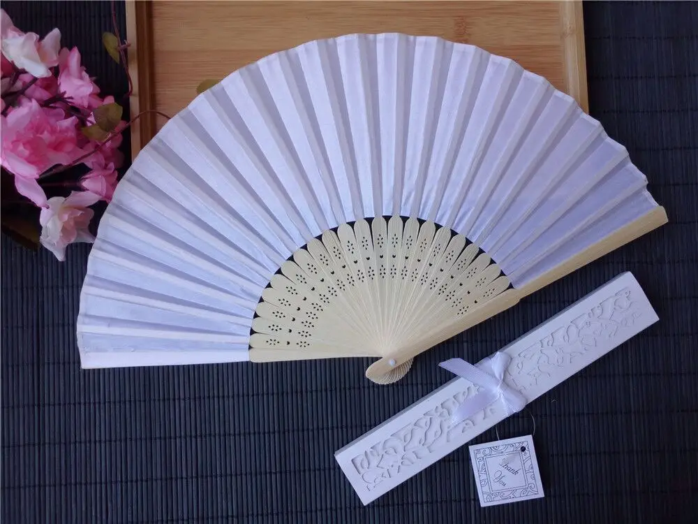 30 pcs/lot Personalized Luxurious Silk Fold hand Fan in Elegant Laser-Cut Gift Box+Party Favors/wedding Gifts+printing - Цвет: Белый