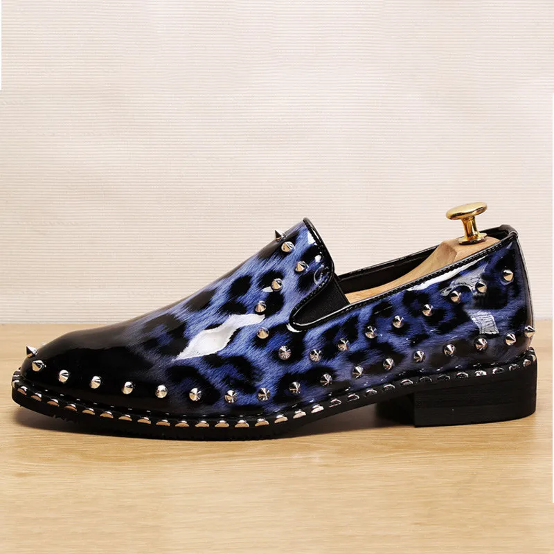 

Leopard Print Men Driving Shoes Luxury Patent Leather Casual Men Loafers Moccasins Italian Style Men Flats With Rivets 25D50