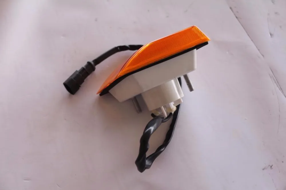 

China Shacman Delong X3000 Truck Spare Parts Side turn signal DZ97189721330 / DZ97189721340