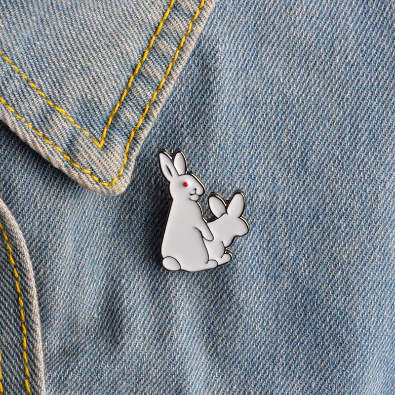 

White Rabbits Brooch Evil Animal Bunny Enamel Metal Buckle Pin For Coat Shirt Bag Jackets Collar Lapel Pin Badge Jewelry Gift
