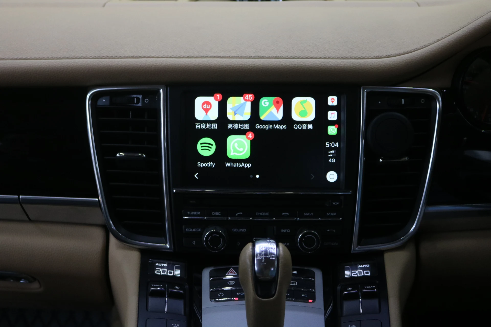 Excellent It is applicable to the macan cayenne brush wireless mobile phone interconnection activated by porsche carplay module 0