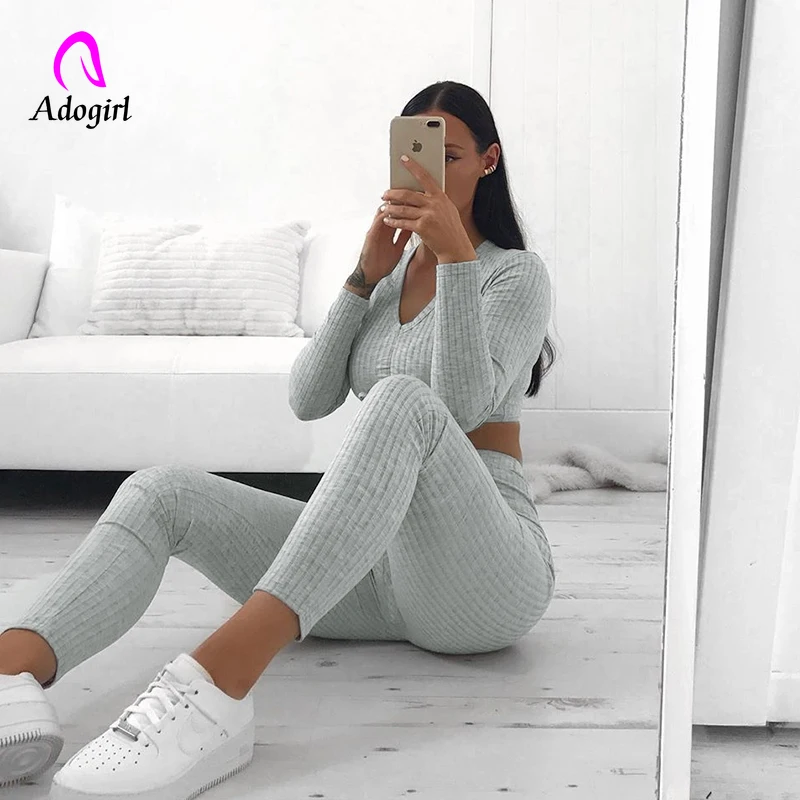Спортивный костюм Adogirl женский из 2 предметов серый укороченный топ и брюки с
