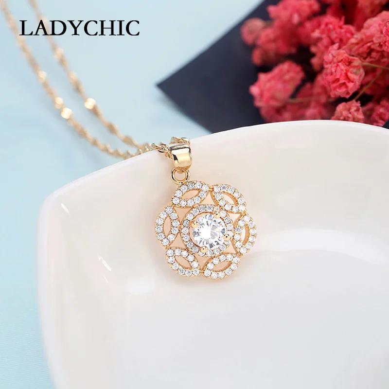 LADYCHIC высшее качество Полые Цветы подвеска ожерелья выложены искусственными
