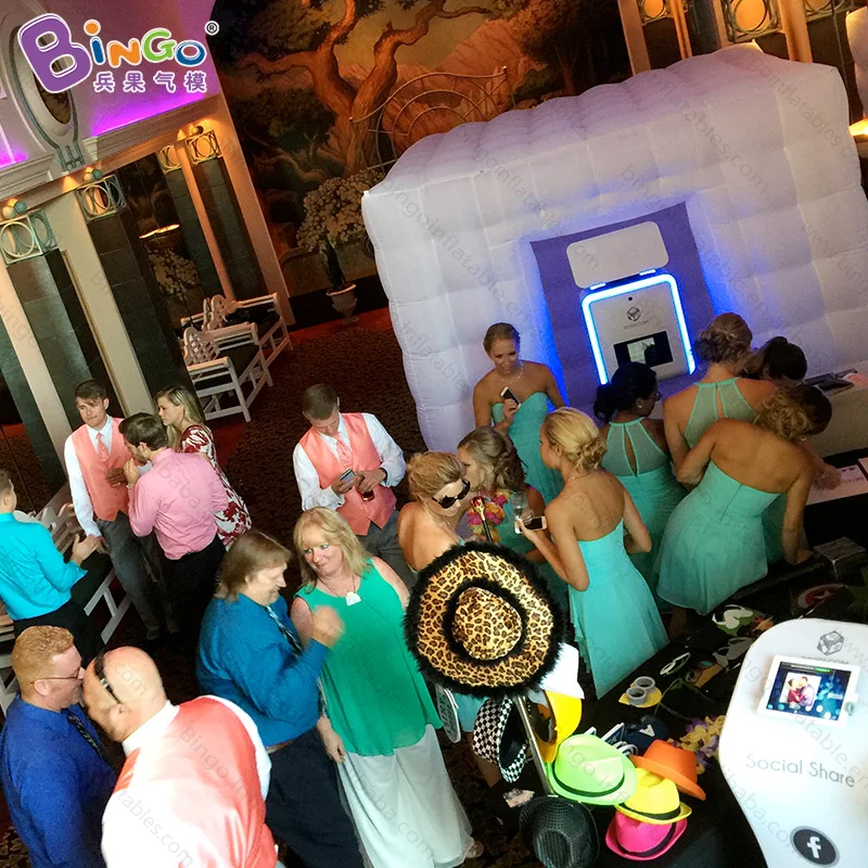  Cube shape 8ft x 8ft x 8ft white color inflatable photo booth with LED lighting toy tent