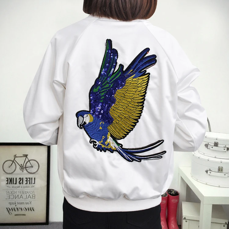 

New Embroidered Sweater Sweater Manual DIY Decorative Sequin Patch Applique Parrot