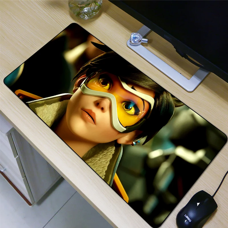 

FFFAS 80*40 mouse pad Popular Games of 2019 pattern Shooting hero High Definition Printing European and American buyers like it