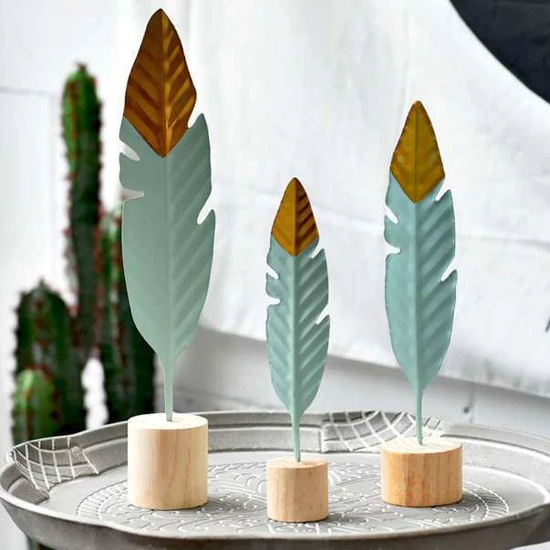 

INS Europe Iron Simulation Feather Model Figurines Bedroom Decoration Crafts Ornaments Living room dining table decoration Props