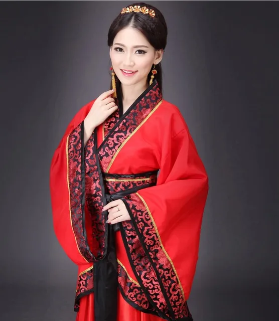 La mano hace pareja traje del