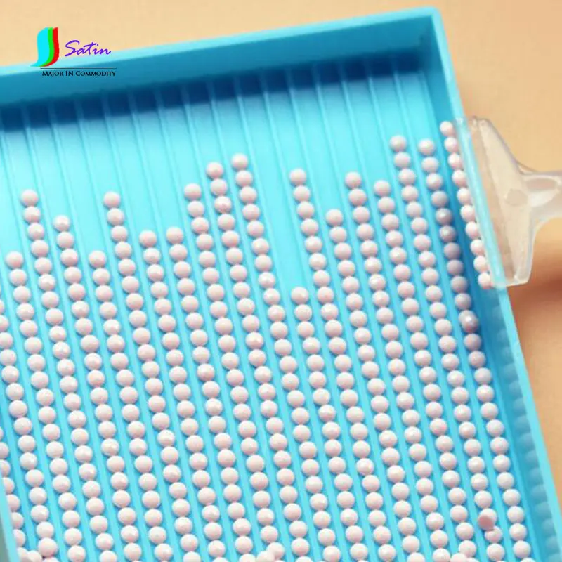 

6 Pcs /Lot Large Spot Drill Diamond Painting Tool New Cross Stitch Blue White Spot Drill Artifact Size 11*8cm 12.5*6.5cm S192P
