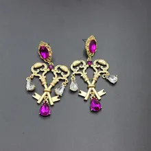 Европейская и американская мода дамы личности двойной ключ драгоценный камень дворца ретро серьги барокко ветер крест серьги 199