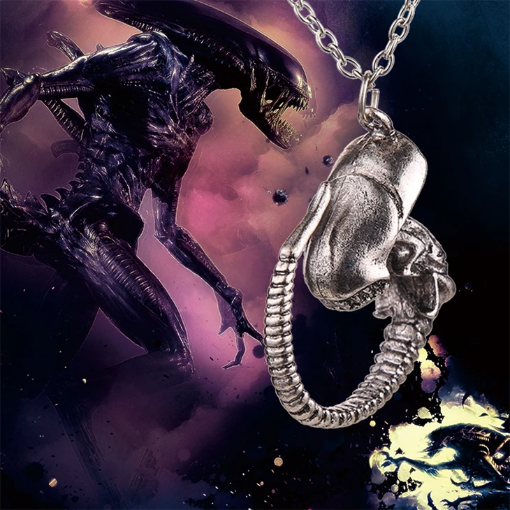 

AVP Alien V Predator Covenant Necklace Alien Xenomorph Queen Prometheus Vintage Antique Silver Pendant For Men Women Wholesale