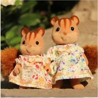 

Mouse mommy and little girl mini size Sylvanian Families original Figures Anime Cartoon figures Toys Child Toys gift animal doll