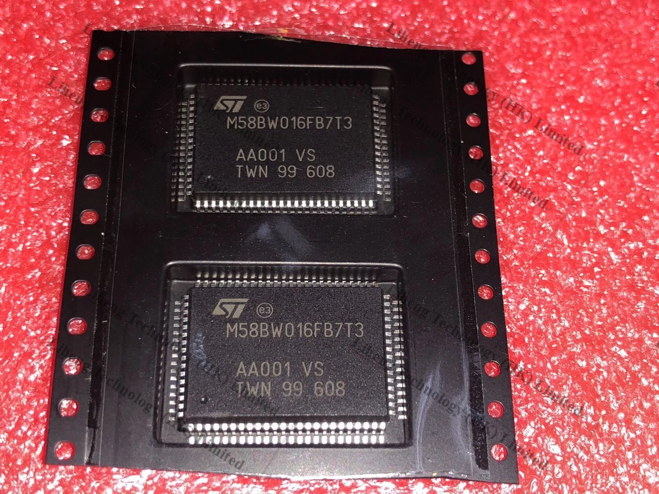 M58BW016FB7T3 QFP80 ST New original automotive computer chip direct shot | Электроника