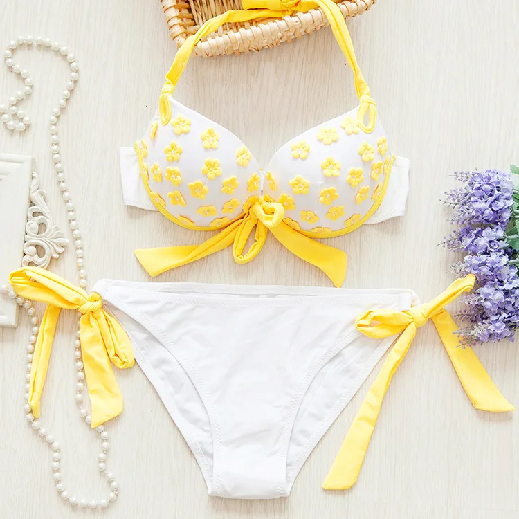 

Europe and the United States summer Beach paste flower Sexy Steel care Small chest gather Bikini sets Split swimsuit