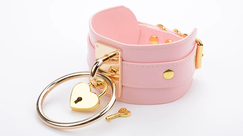 Sexy Women Pastel Goth Handmade Lockable Gold Heart Choker Necklace With Big O Round Collar Two Layer PU Leather Chocker Girls 7