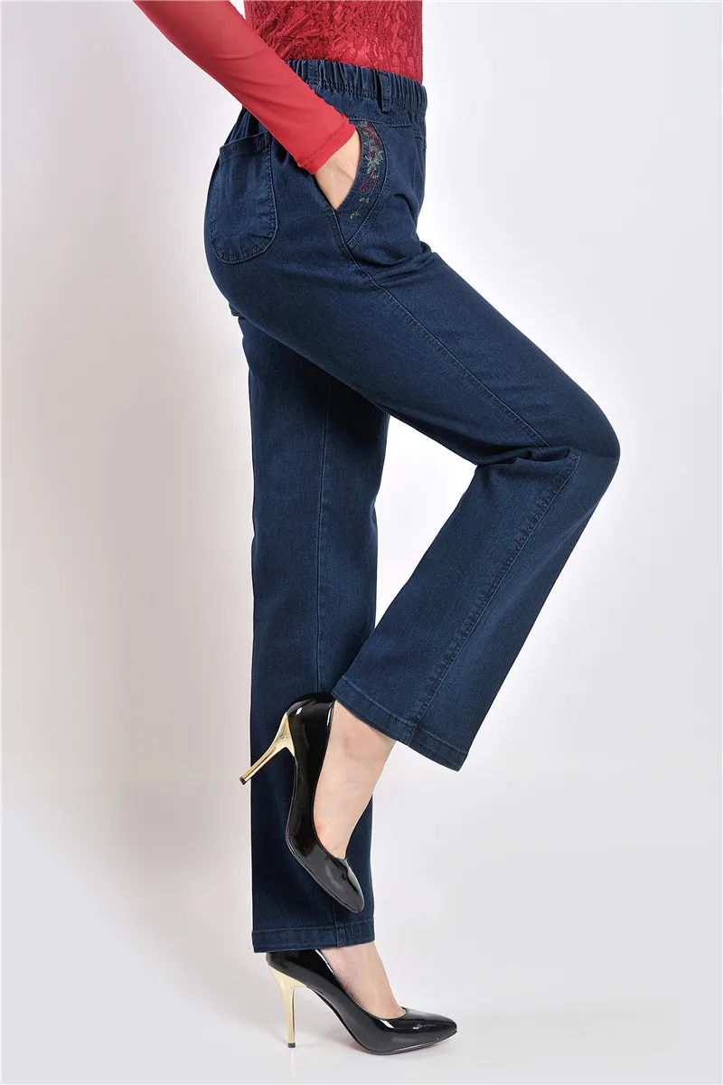 Весенне-осенние Стрейчевые джинсы для женщин среднего возраста, элегантные прямые джинсовые штаны с высокой талией, повседневные свободные ковбойские брюки размера плюс