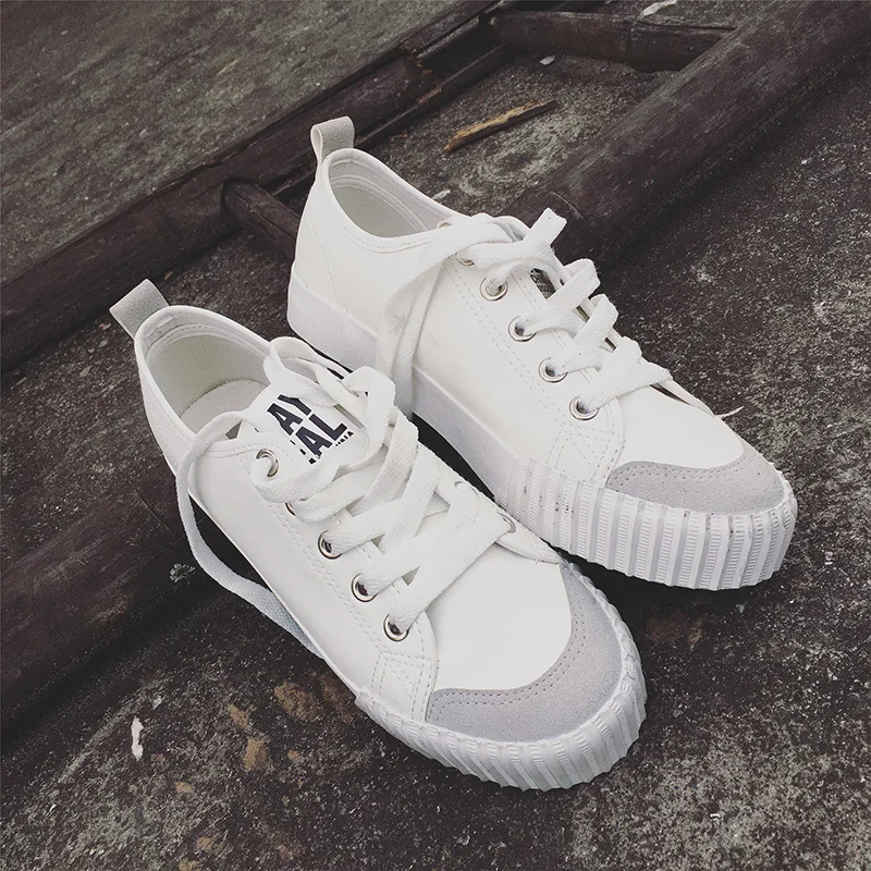 Prix pour SeaChart Chaussures Femmes Hommes Chaussures de Skate de 2017 D'été Nouveau Sourire Toile Sneakers Vente Chaude Plus La taille 35-44 lumière Plat Chaussures Prix pour SeaChart Chaussures Femmes Hommes Chaussures de Skate de 2017 D'été Nouveau Sourire Toile Sneakers Vente Chaude Plus La taille 35-44 lumière Plat Chaussures