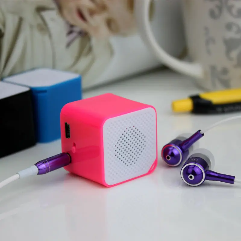 Оптовая продажа превосходный мини MP3 плеер с ЖК-экраном Поддержка 32 ГБ Micro SD TF слот