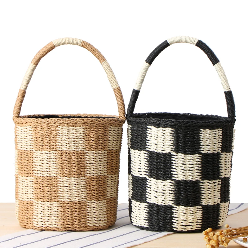 

Paper Package Postal Cylinder Hand Carry Straw Plaited Article Package Rope Weave Package Color On Vacation Sandy Beach Package