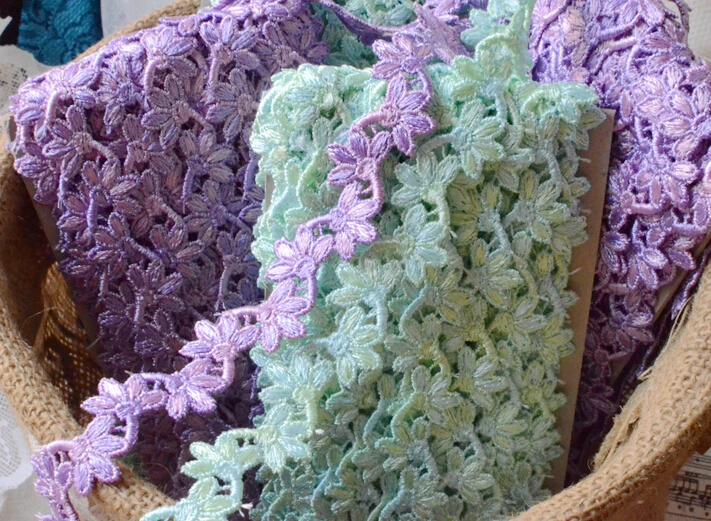 1.5cm Verde Hermosa Decoración de encaje de corte bricolaje artesanías artes de coser de 1 metros