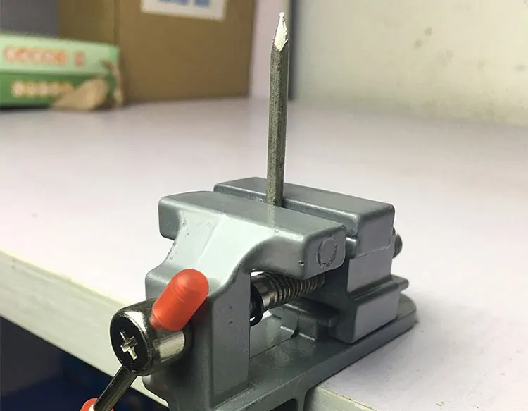 4008443094_604619367