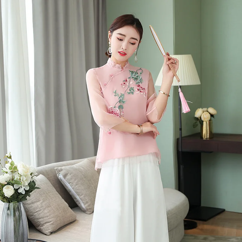 

Chinese Silk Top 2018 Pink Girls Embroidered Top Female Button Yarn Hanfu Antique Mandarin Collar Shirt Blouse Ethnic Clothing