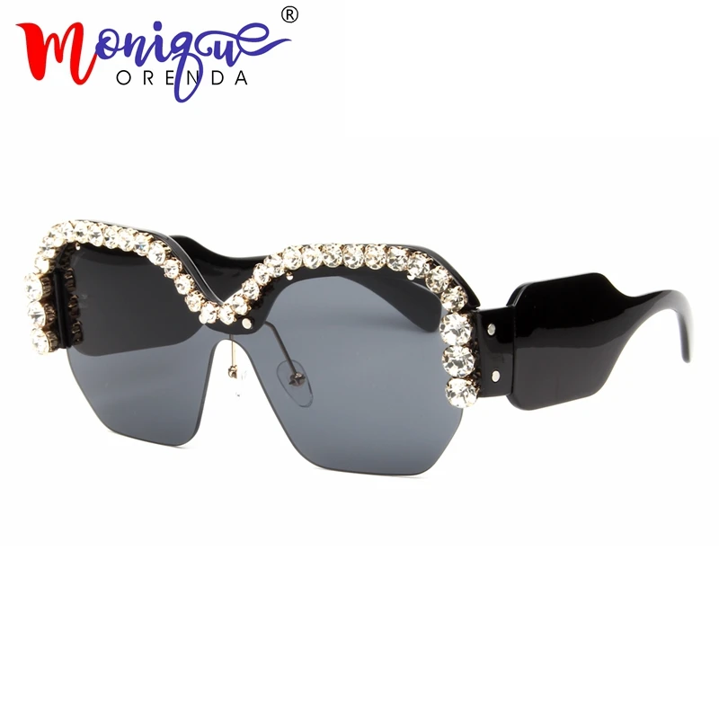 Sexy Rimless Oversized Sunglasses Women Vintage 2018 Red Pink Luxury rhienston Sunglasses For Female Rivet Big Frame Male Shades