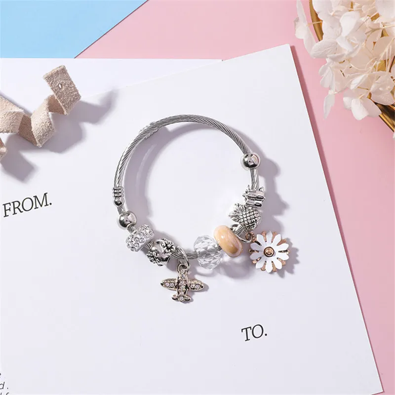 

hot 2018 New Fashion Bracelet Aircraft Flower Fashion Pendant high-end Ladies Bracelet birthday gift Beaded women's Bracelet