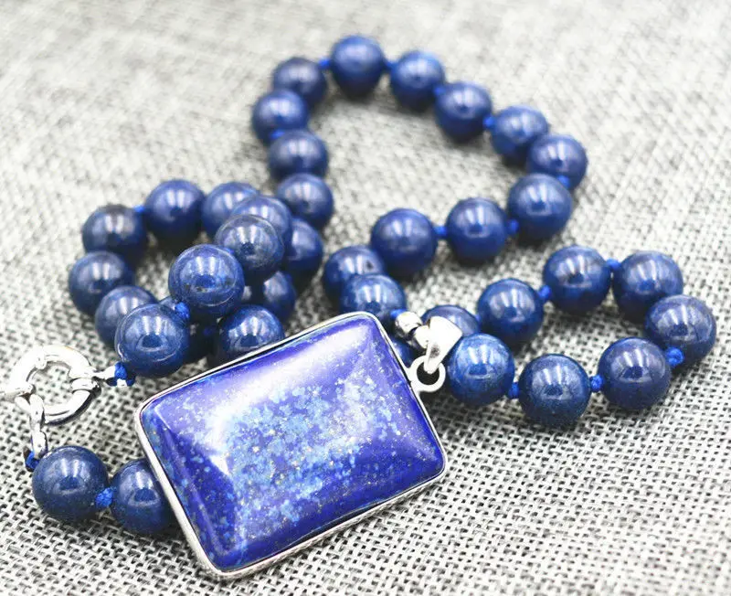 

Beautiful 8MM blue Lapis Lazuli Beads & Cube Pendant Necklace 18 "