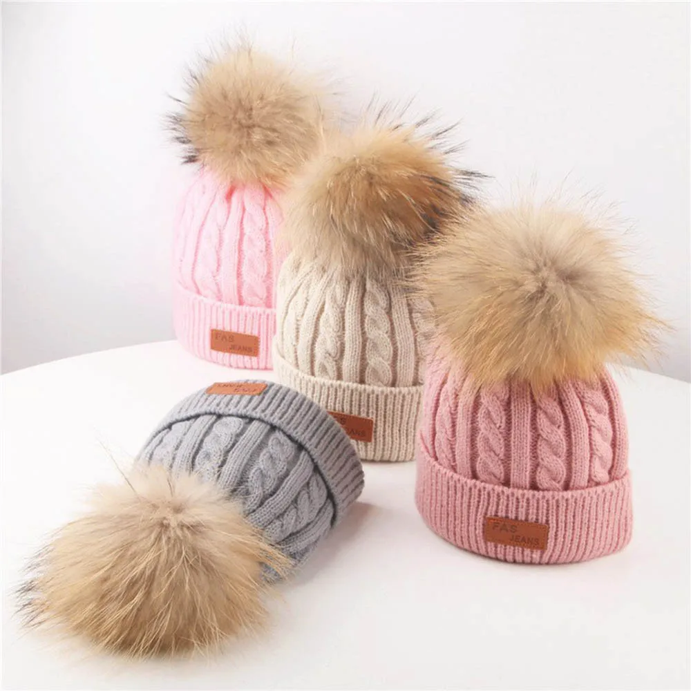 Зимние теплые вязаные шапочки для младенцев, детская Шапка-бини, вязаная шапка из искусственного меха с помпонами для малышей