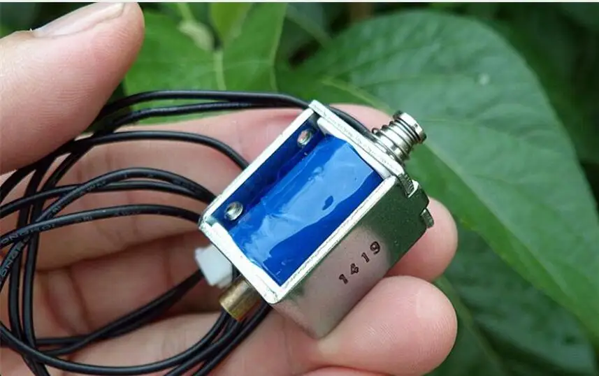 

Through-type impact type push-pull DC12V direct acting electromagnet
