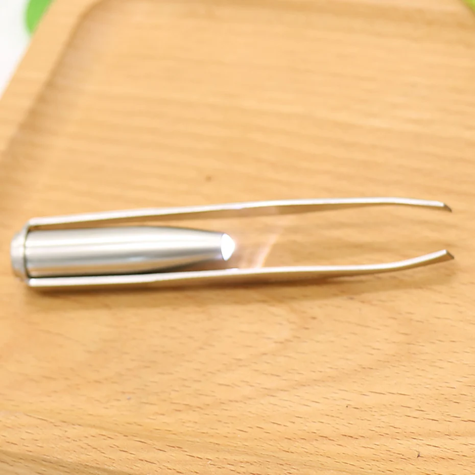 2018 New Arrive Eyebrow Tweezers Stainless Steel  LED Light Eye Hair Remover Eyelash Remove Tools Make Up Essentials  (1)