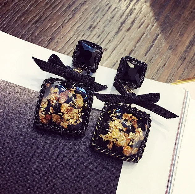 

Hot Fashion Brincos Vintage Square Crystal Earring Geometric Black Bow Dangle Drop Earrings For Women Classic Fine Jewelry