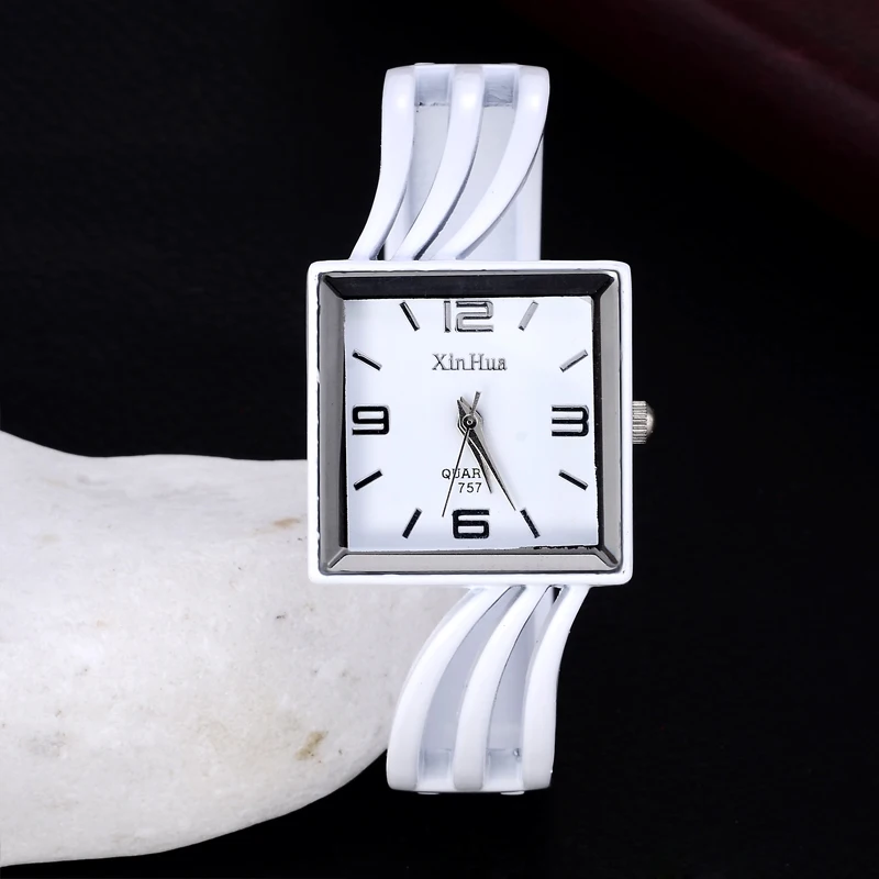 Elegant Xinhua Women Dress Watches Fashion Vintage Black White